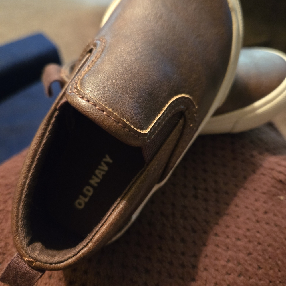 Old Navy Brown Slip-On Sneakers for Kids - Picture 4 of 4